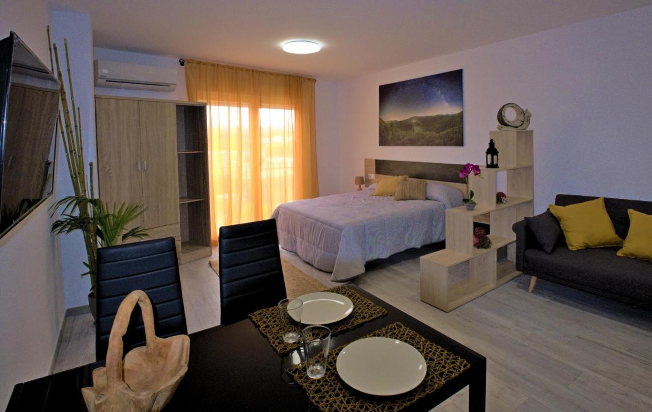 Gegant De Pedra Apartaments Adzaneta ภายนอก รูปภาพ