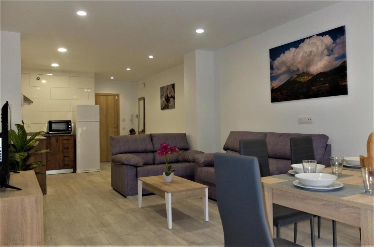 Gegant De Pedra Apartaments Adzaneta ภายนอก รูปภาพ