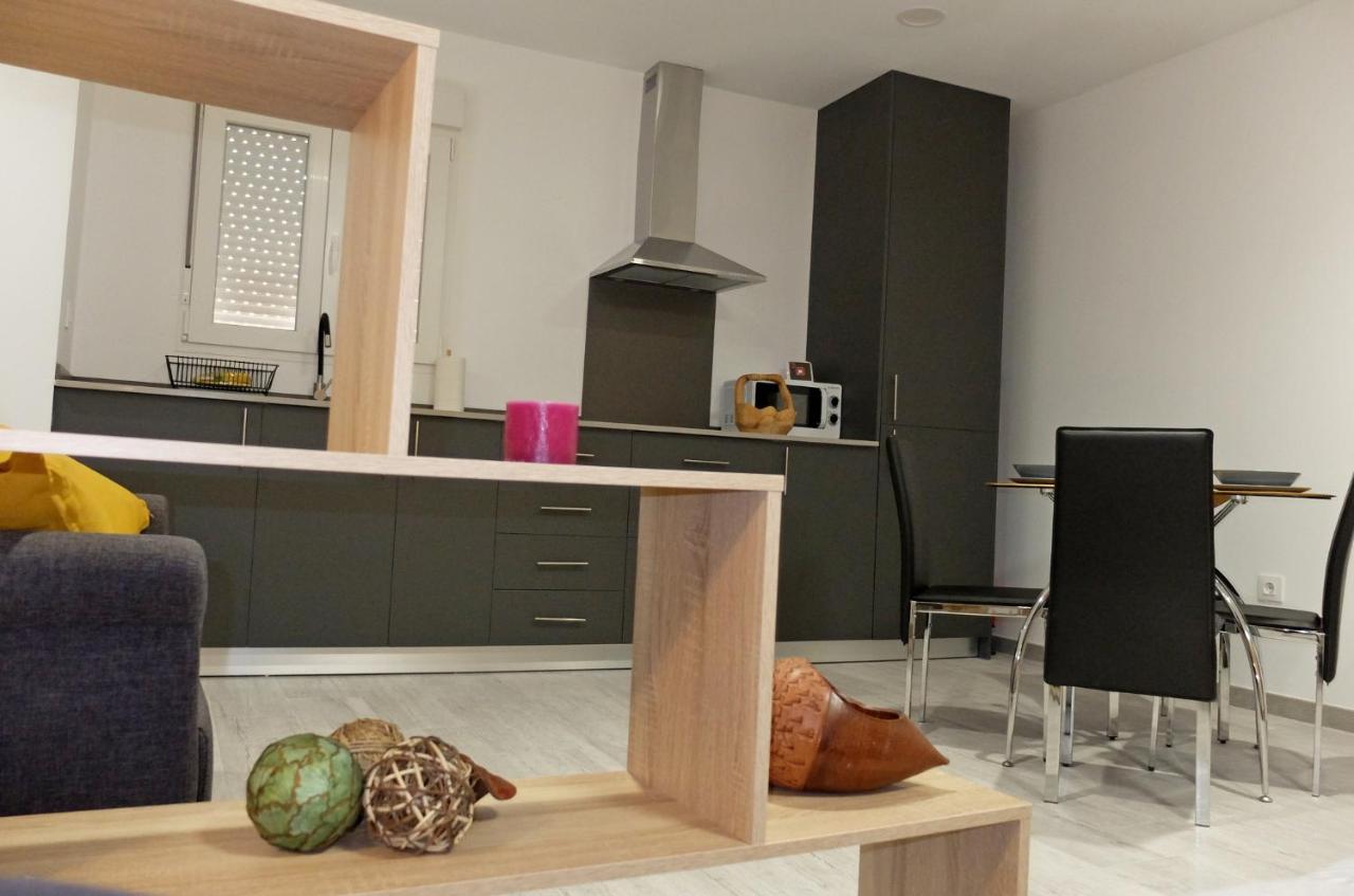 Gegant De Pedra Apartaments Adzaneta ภายนอก รูปภาพ