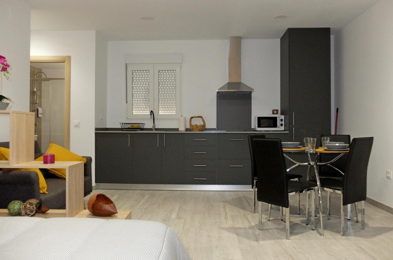 Gegant De Pedra Apartaments Adzaneta ภายนอก รูปภาพ