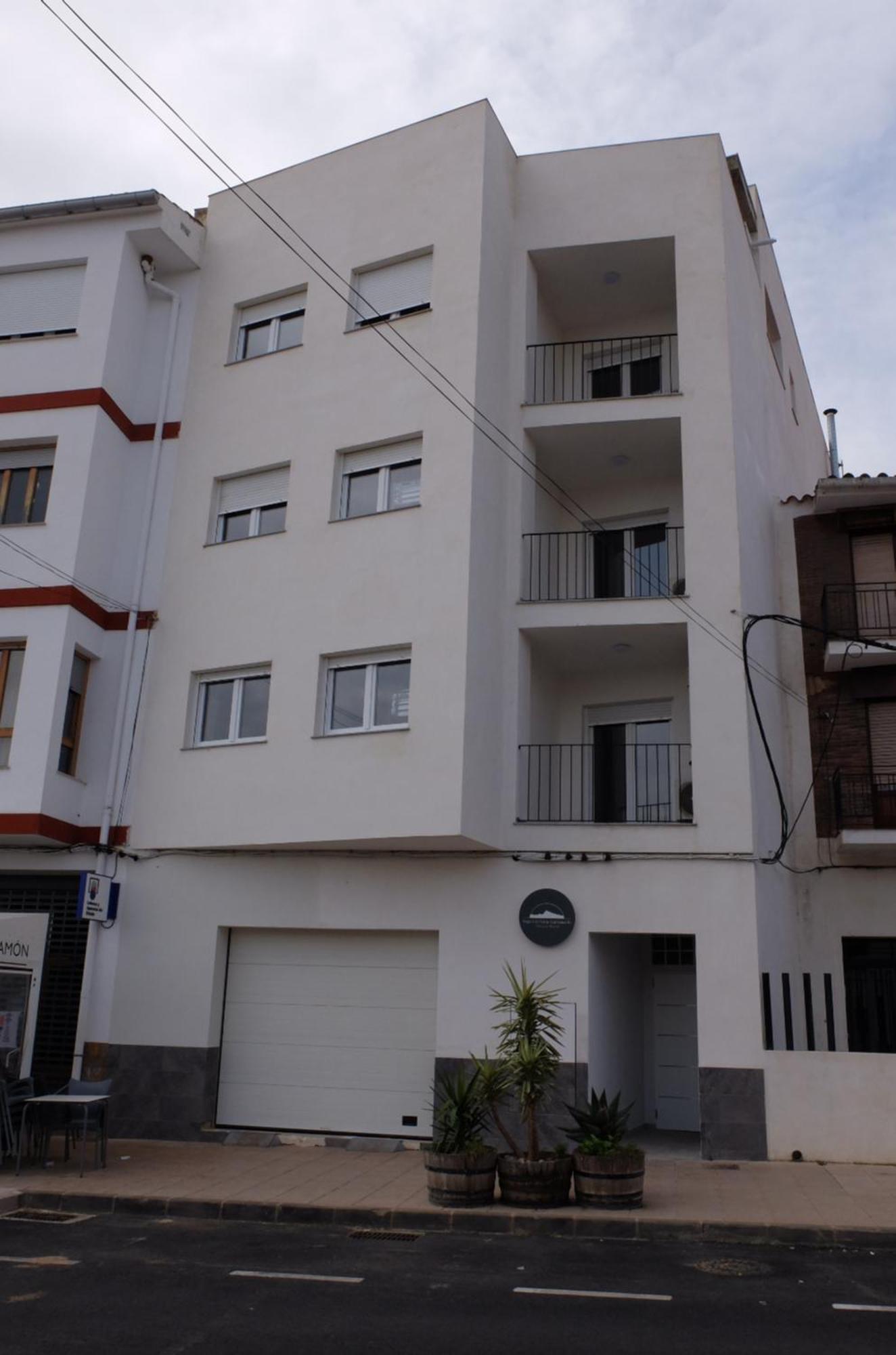 Gegant De Pedra Apartaments Adzaneta ภายนอก รูปภาพ