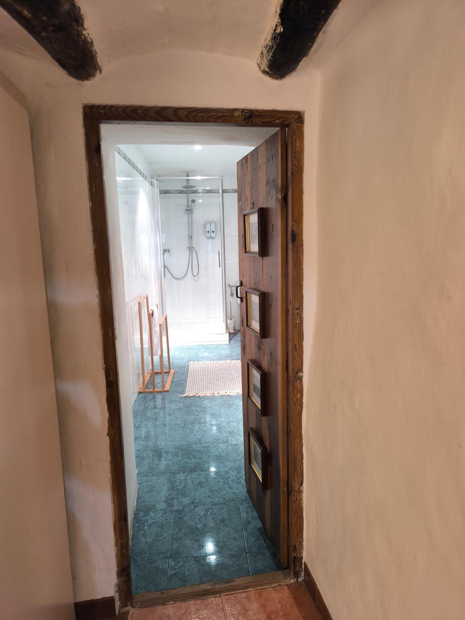 Gegant De Pedra Apartaments Adzaneta ภายนอก รูปภาพ