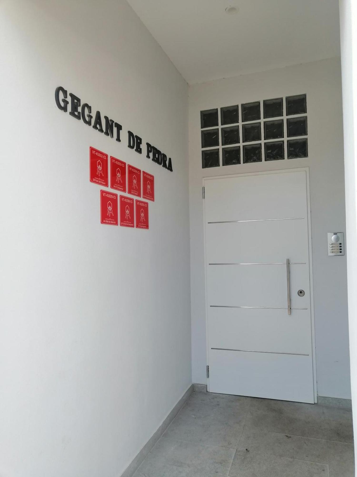 Gegant De Pedra Apartaments Adzaneta ภายนอก รูปภาพ
